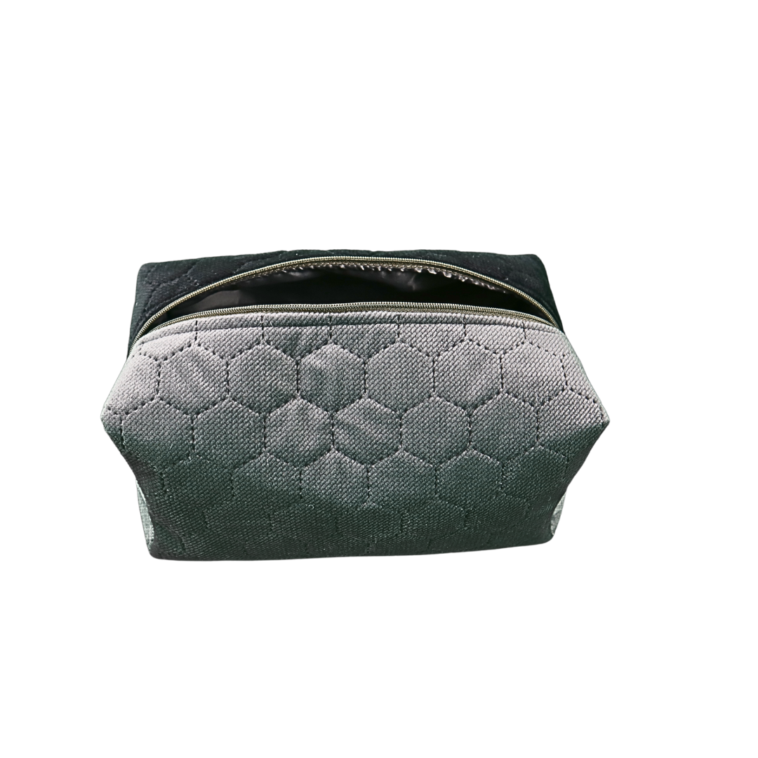 Kosmetyczka medyczna – praktyczna torba na akcesoria higieniczne